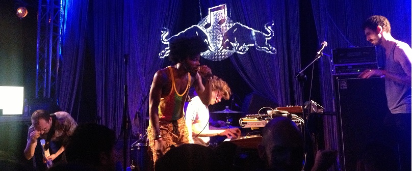 "Jesse Boykins III with Esperanza live"