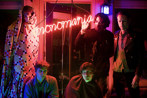 "Deerhunter+MONOMANIA"